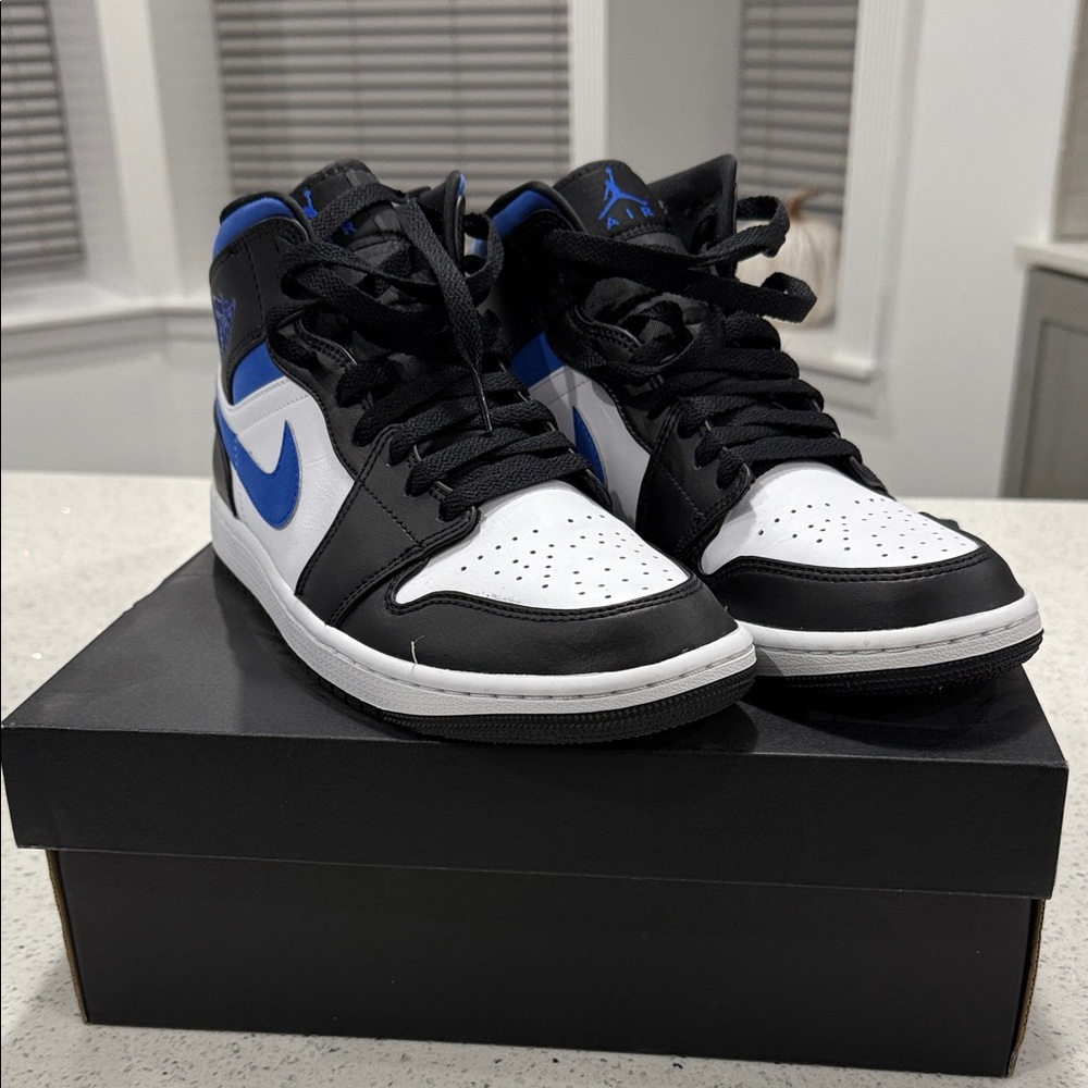 Nike High-Top Sneakers in Black, White, and Blue